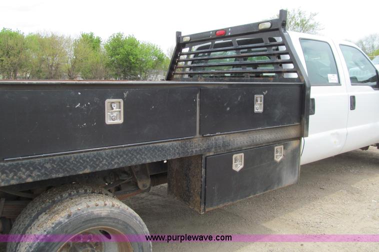 image for item J3478 2008 Ford F450 Super Duty XL Crew Cab flatbed truck