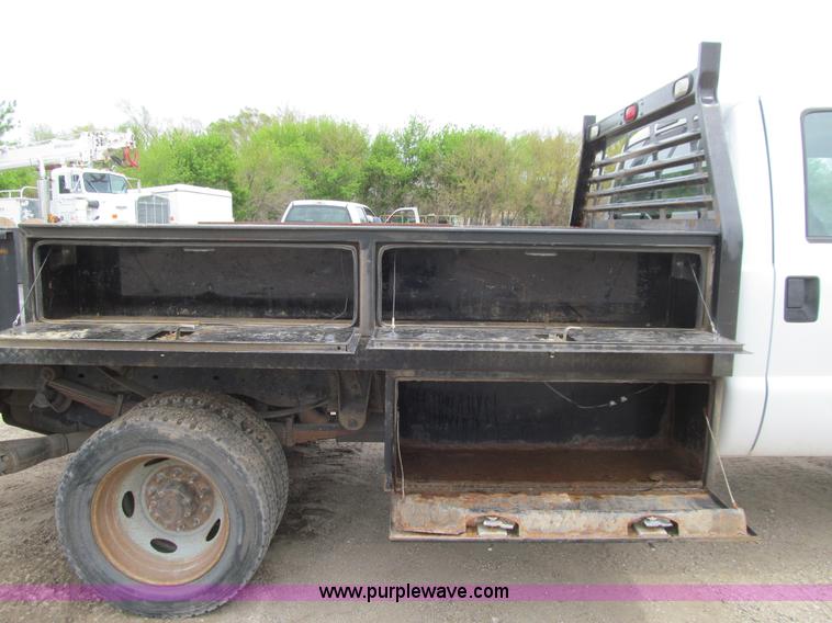 image for item J3478 2008 Ford F450 Super Duty XL Crew Cab flatbed truck