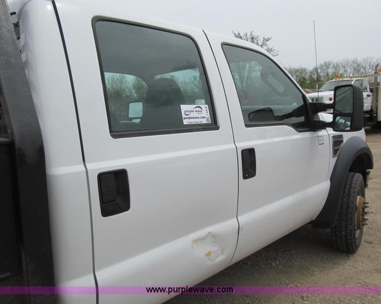 image for item J3478 2008 Ford F450 Super Duty XL Crew Cab flatbed truck