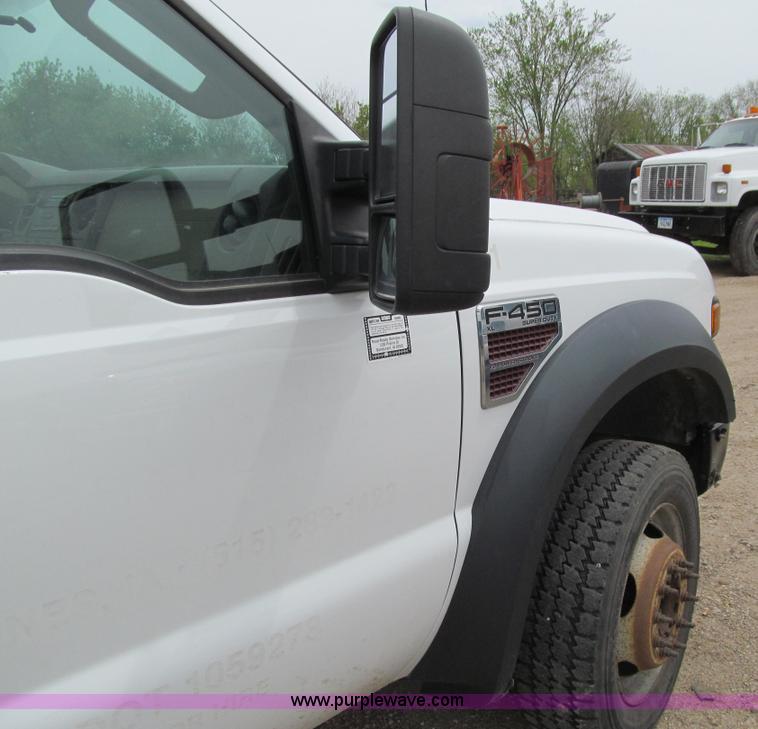 image for item J3478 2008 Ford F450 Super Duty XL Crew Cab flatbed truck