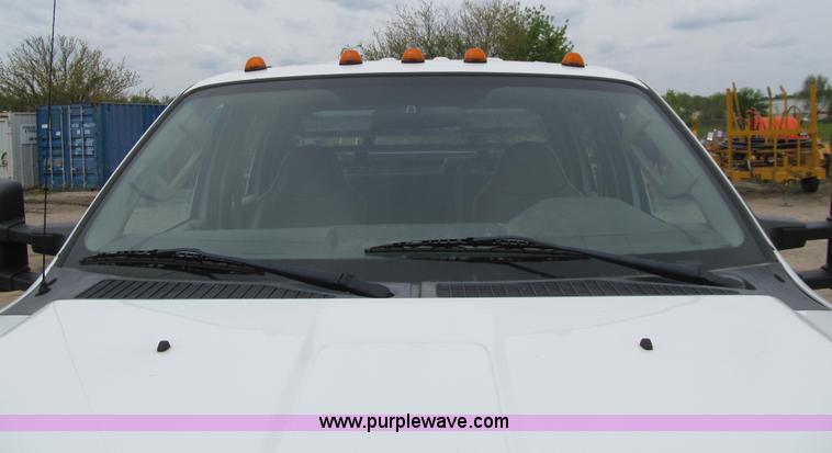 image for item J3478 2008 Ford F450 Super Duty XL Crew Cab flatbed truck