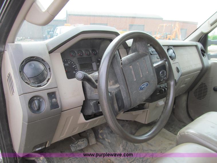 image for item J3478 2008 Ford F450 Super Duty XL Crew Cab flatbed truck