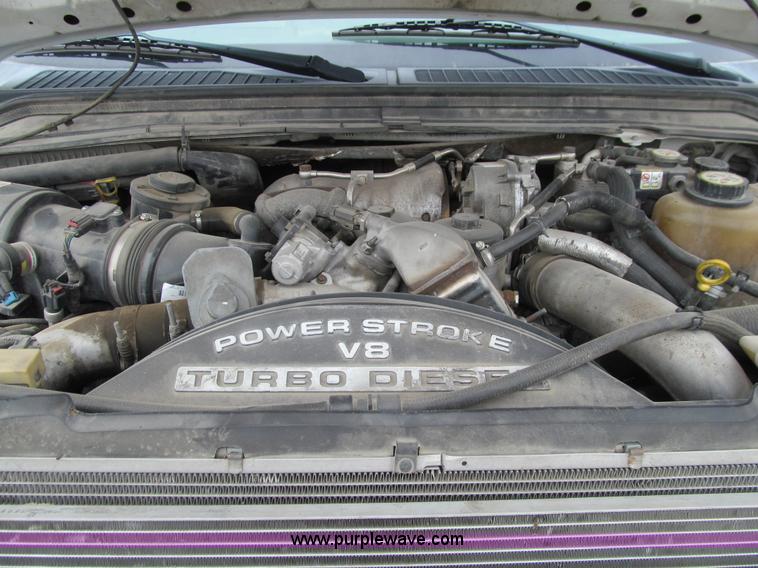 image for item J3478 2008 Ford F450 Super Duty XL Crew Cab flatbed truck