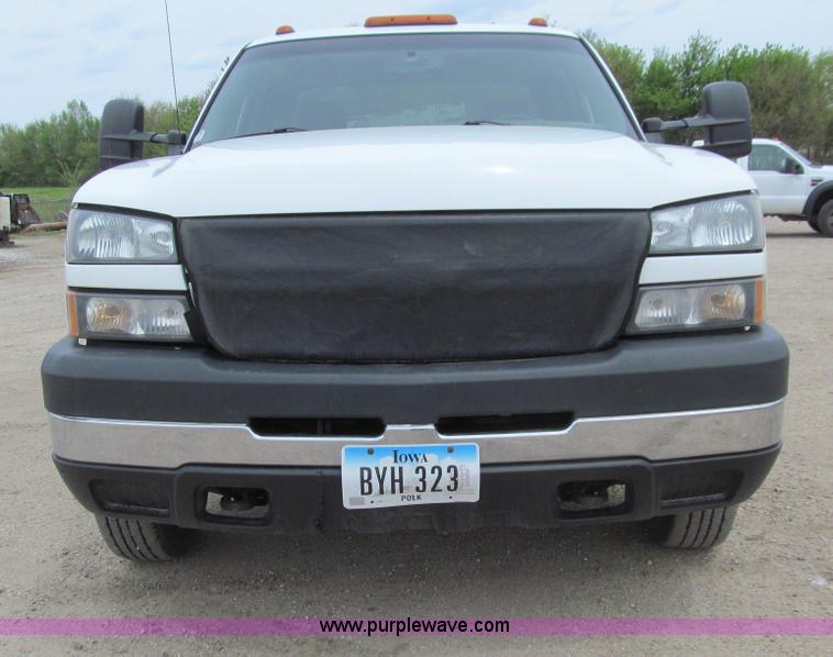 image for item J3479 2006 Chevrolet Silverado 3500 Ext. Cab utility truck