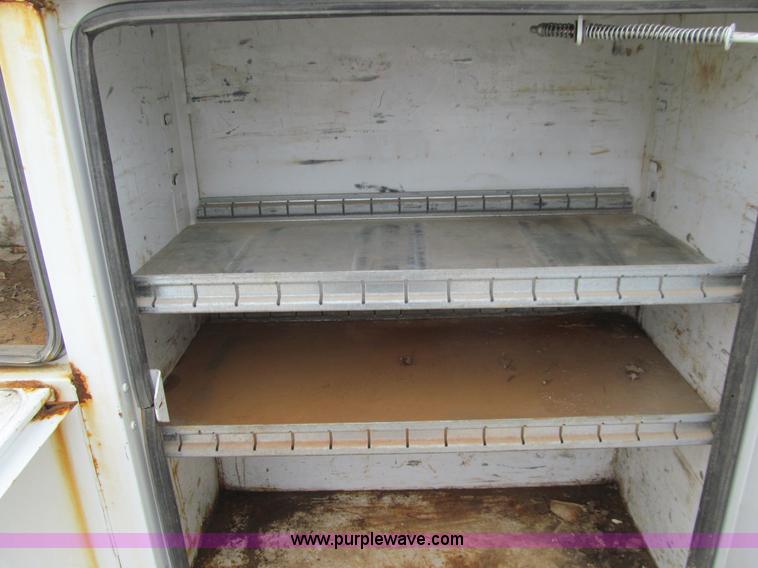 image for item J3479 2006 Chevrolet Silverado 3500 Ext. Cab utility truck