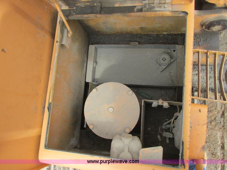 image for item A8681 1995 Case 9030B excavator