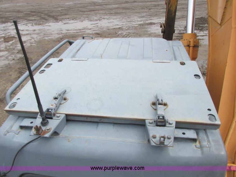 image for item A8681 1995 Case 9030B excavator