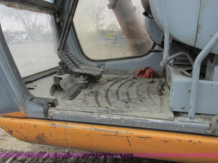 image for item A8681 1995 Case 9030B excavator