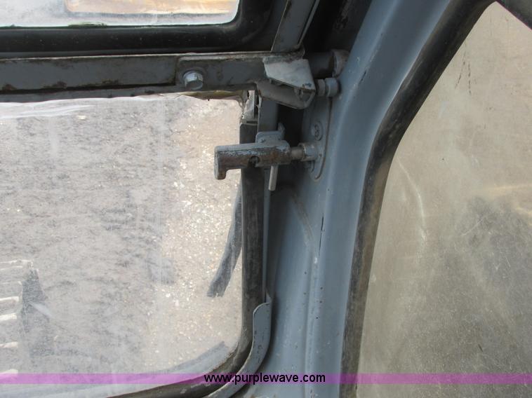 image for item A8681 1995 Case 9030B excavator