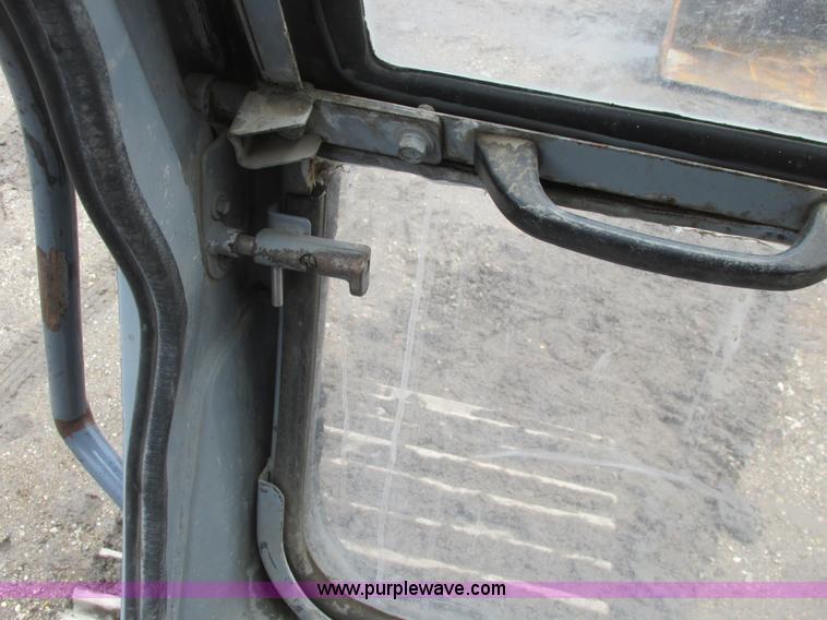 image for item A8681 1995 Case 9030B excavator