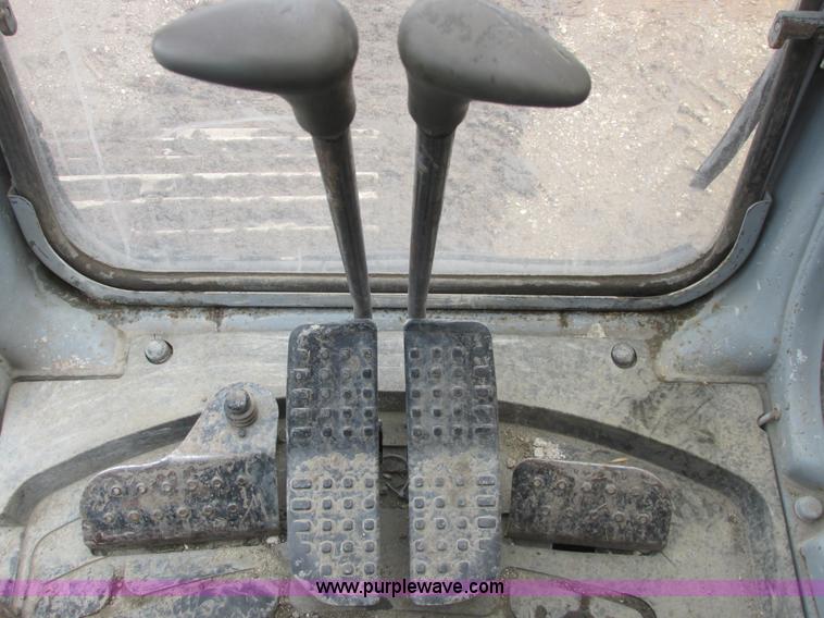 image for item A8681 1995 Case 9030B excavator