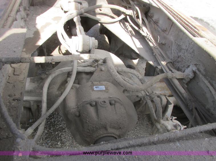 image for item A8682 1990 International 1840 dump truck