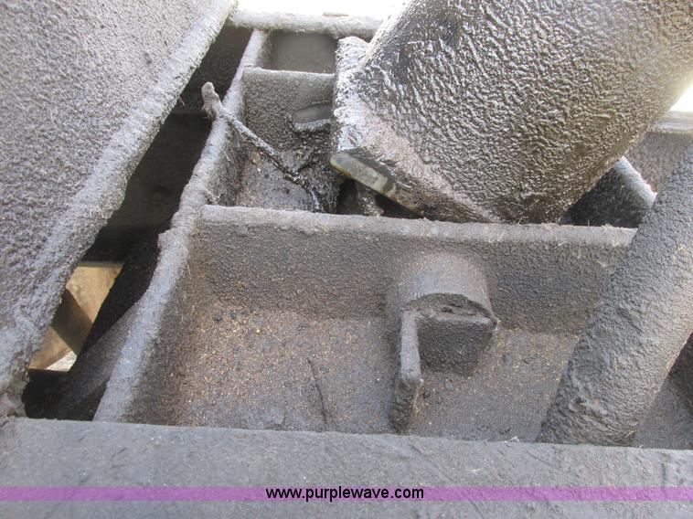 image for item A8682 1990 International 1840 dump truck