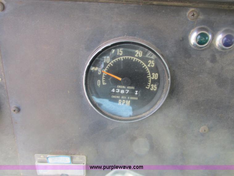 image for item A8682 1990 International 1840 dump truck