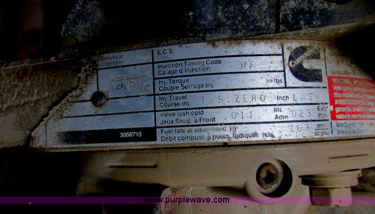 image for item A8682 1990 International 1840 dump truck