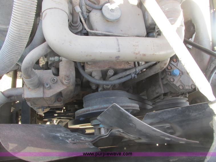 image for item A8682 1990 International 1840 dump truck