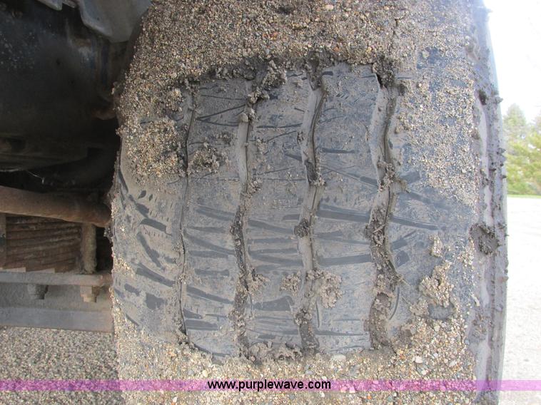 image for item A8682 1990 International 1840 dump truck