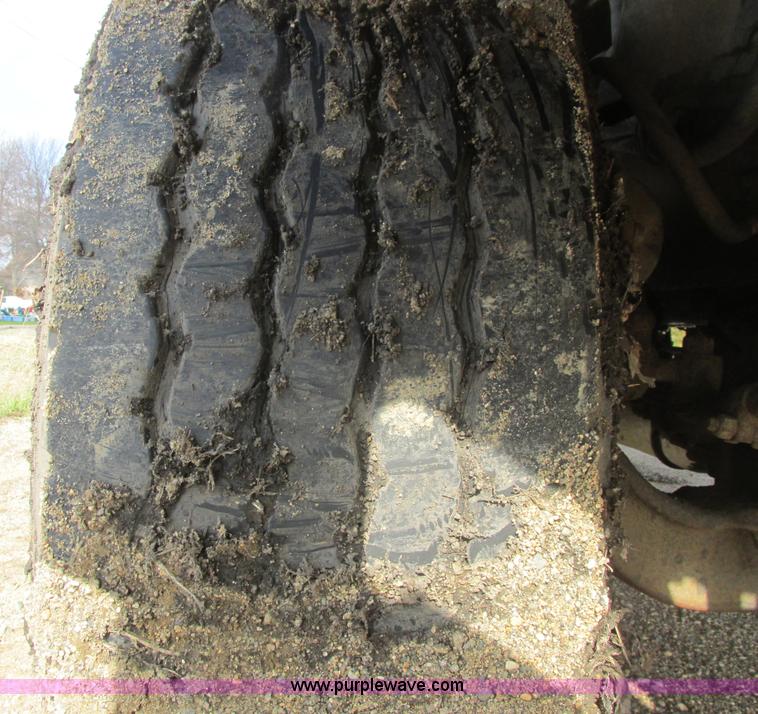 image for item A8682 1990 International 1840 dump truck