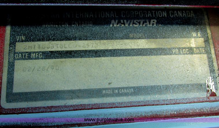 image for item A8682 1990 International 1840 dump truck