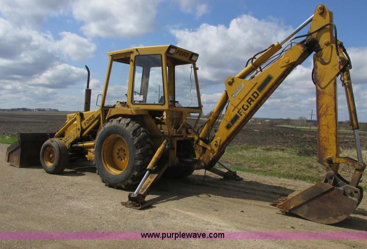 image for item A8685 1985 Ford 655A backhoe