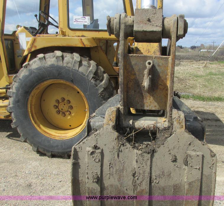 image for item A8685 1985 Ford 655A backhoe