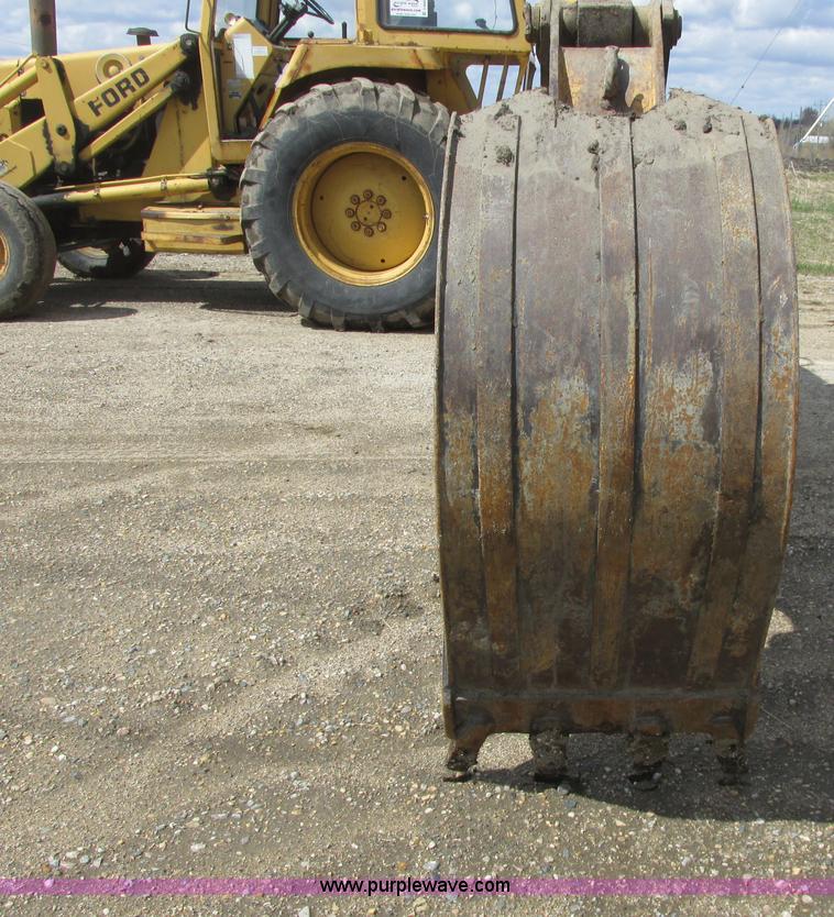 image for item A8685 1985 Ford 655A backhoe