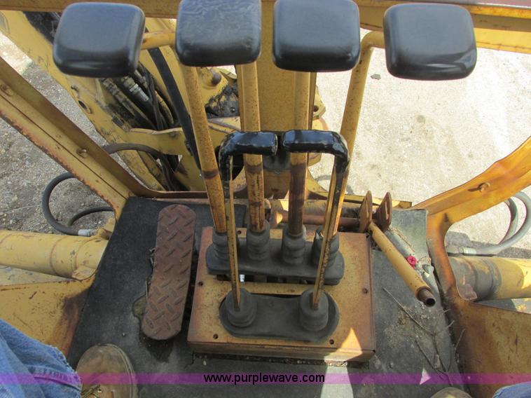image for item A8685 1985 Ford 655A backhoe