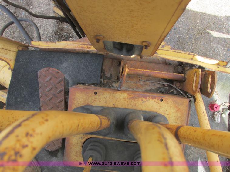 image for item A8685 1985 Ford 655A backhoe