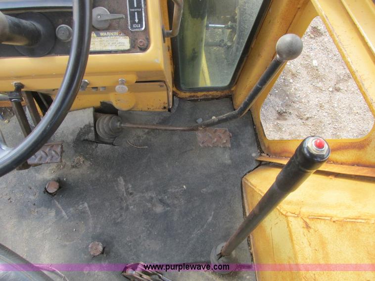 image for item A8685 1985 Ford 655A backhoe