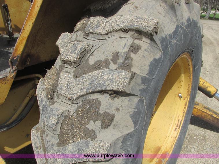 image for item A8685 1985 Ford 655A backhoe