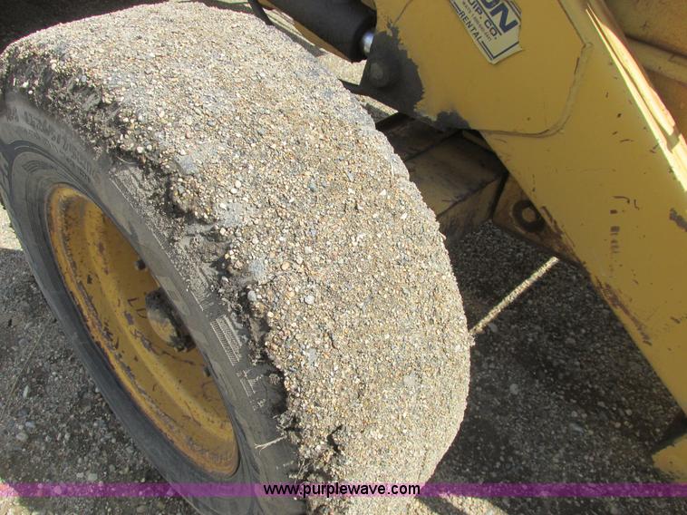 image for item A8685 1985 Ford 655A backhoe