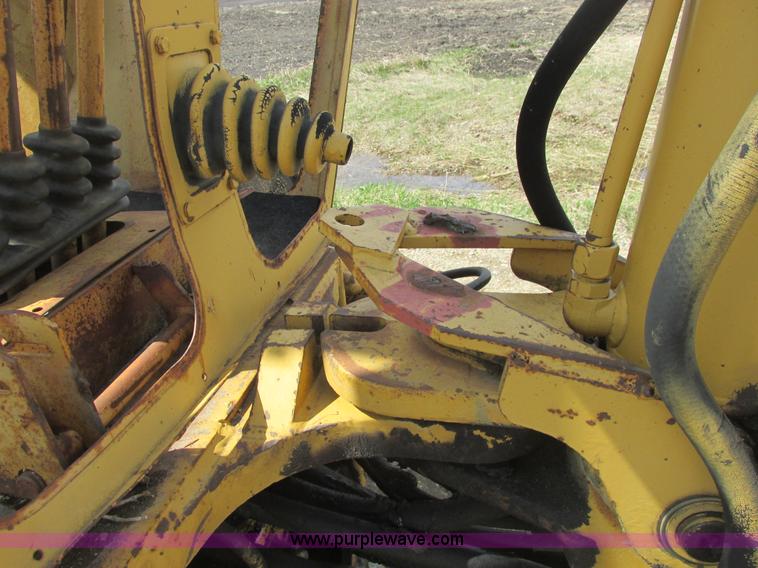 image for item A8685 1985 Ford 655A backhoe