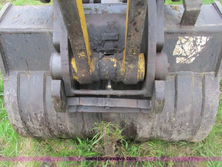 image for item A8687 1999 Komatsu PC150LC-6K excavator