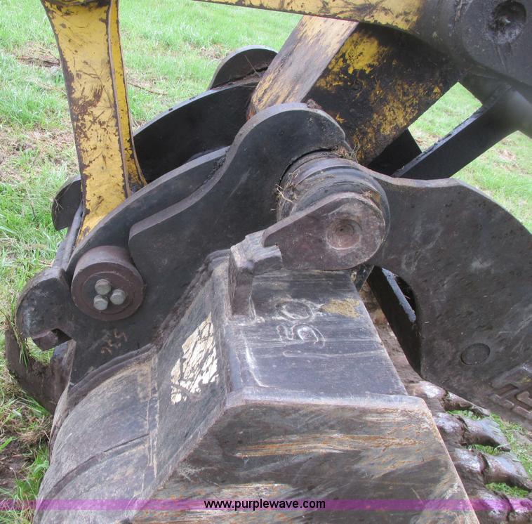 image for item A8687 1999 Komatsu PC150LC-6K excavator