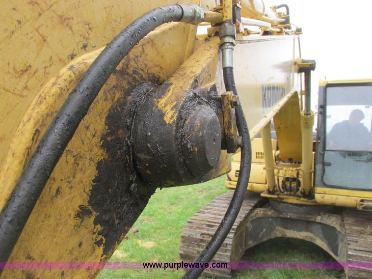 image for item A8687 1999 Komatsu PC150LC-6K excavator