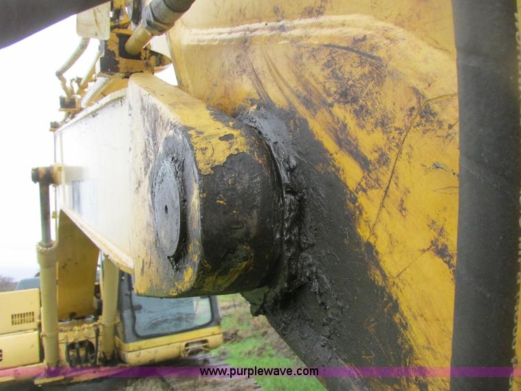 image for item A8687 1999 Komatsu PC150LC-6K excavator