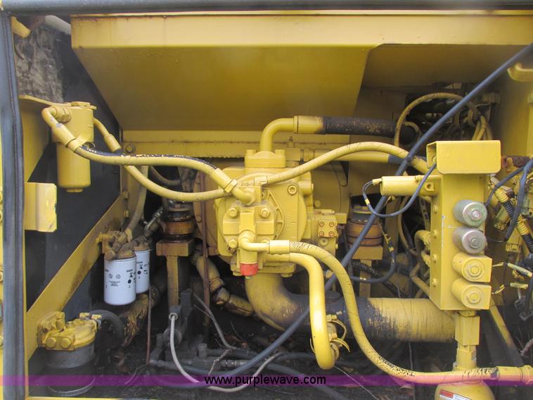 image for item A8687 1999 Komatsu PC150LC-6K excavator