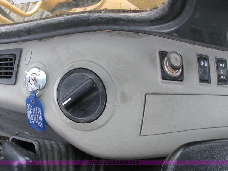 image for item A8687 1999 Komatsu PC150LC-6K excavator