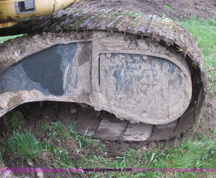 image for item A8687 1999 Komatsu PC150LC-6K excavator