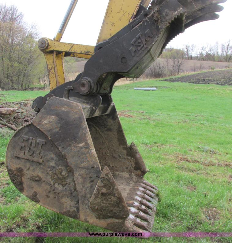 image for item A8687 1999 Komatsu PC150LC-6K excavator