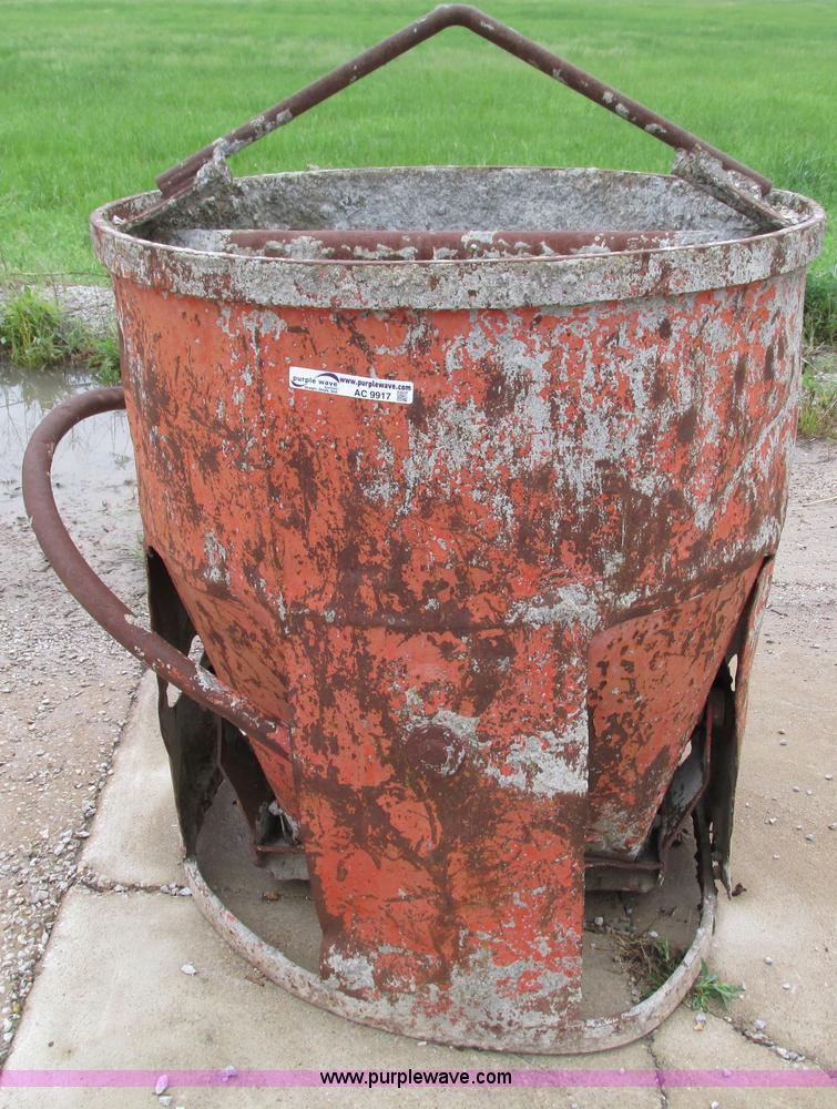 image for item AC9917 Concrete bucket