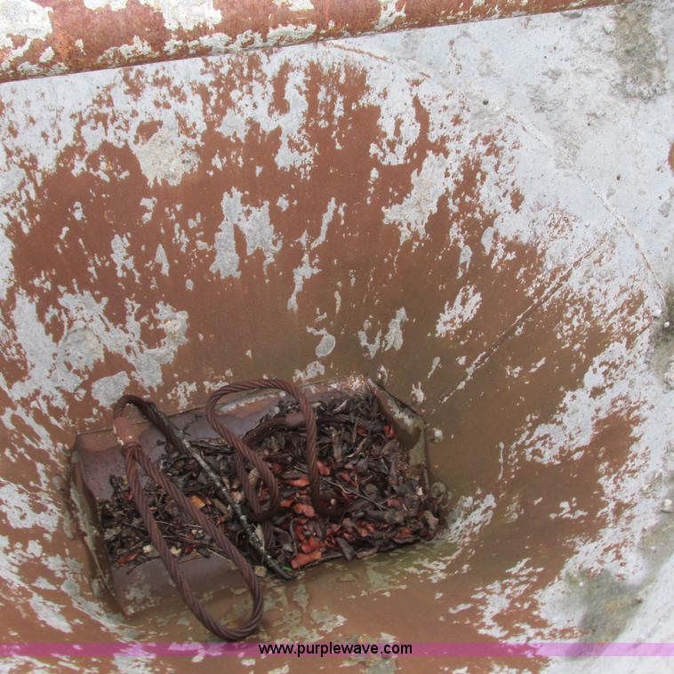 image for item AC9917 Concrete bucket