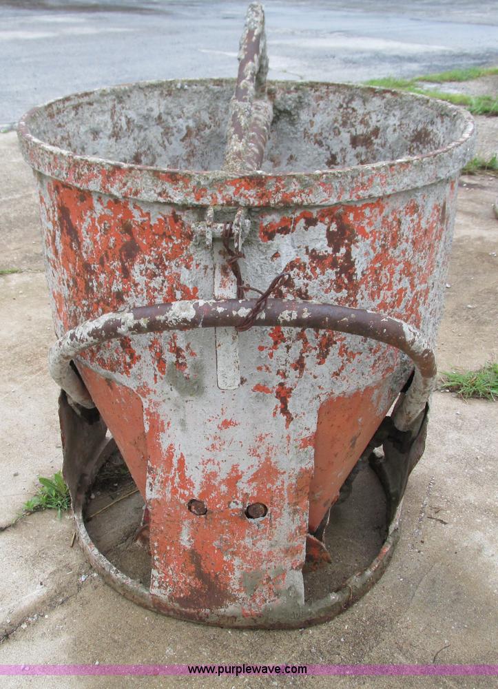 image for item AC9919 Concrete bucket