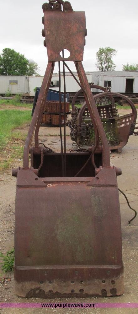 image for item AC9921 Clam bucket