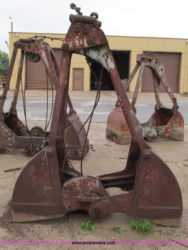 image for item AC9921 Clam bucket