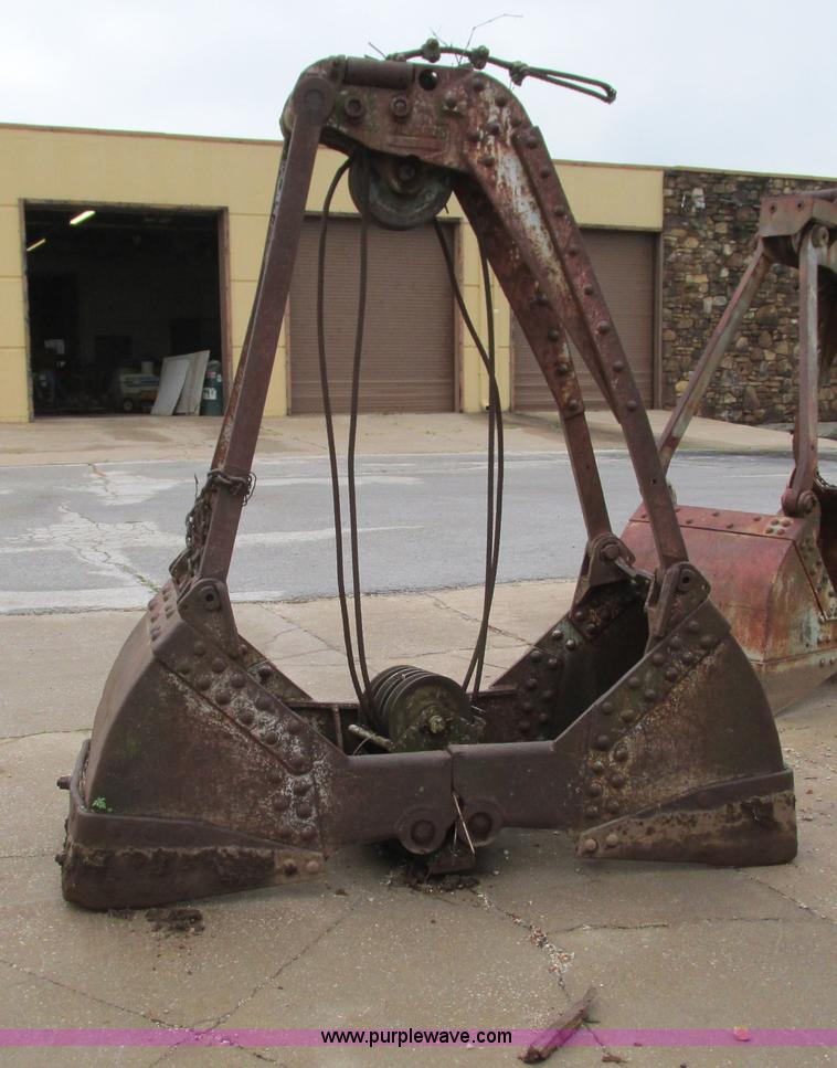 image for item AC9922 Williams clam bucket