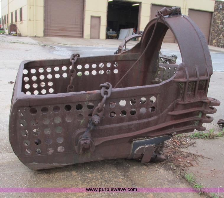 image for item AC9925 Drag bucket