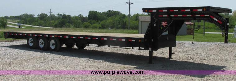 image for item D3970 2007 PJ gooseneck trailer