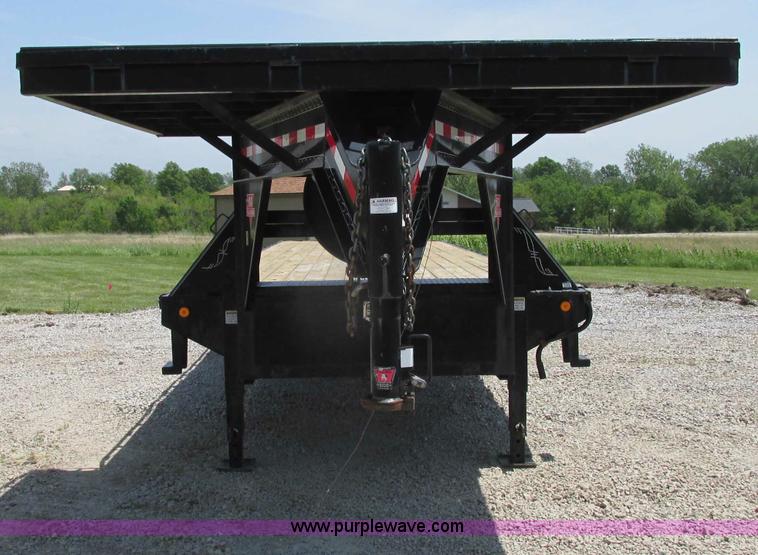 image for item D3970 2007 PJ gooseneck trailer