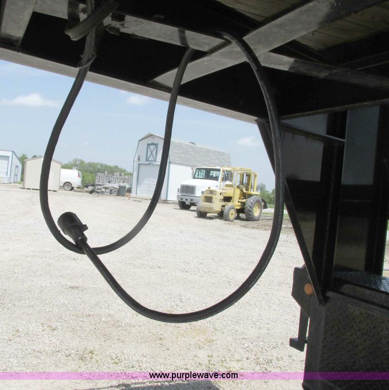 image for item D3970 2007 PJ gooseneck trailer